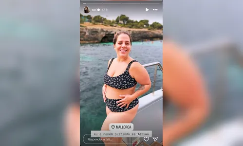 
							Grávida, Tati Machado exibe barriguinha em passeio de barco na Espanha
						
						