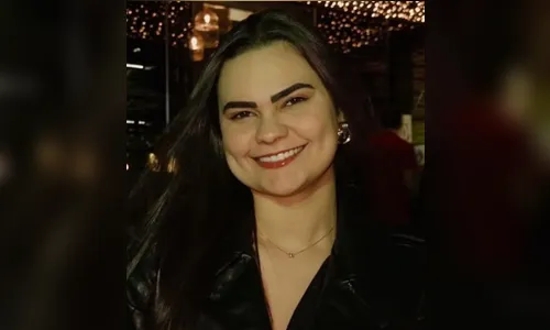 
							Adolescente se entrega à polícia e confessa ataque que deixou dois mortos em Campo Mourão (PR)
						
						