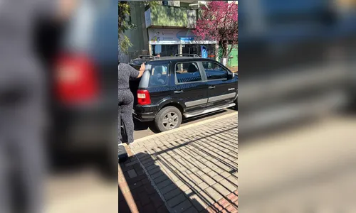 
							Engavetamento envolve quatro veículos no centro de Apucarana
						
						