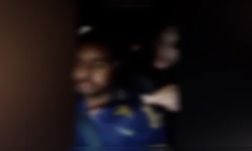 
							Motorista de app é assaltado com faca no pescoço e grava o roubo em Apucarana (PR); veja
						
						