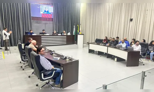
							Câmara de Apucarana aprova empréstimo de R$ 30 milhões por 6x4 votos
						
						