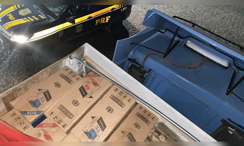 
							Condutor é preso na BR-153 com carga milionária de cigarros vindos do Paraguai
						
						