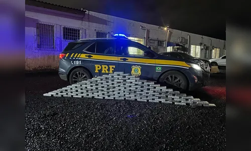 
							Vídeo: mais de 132,5 kg de cocaína são apreendidos pela PRF no Paraná
						
						