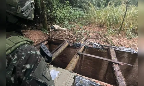 
							Exército de Apucarana explode bunker na mesma região de chacina em Icaraíma; veja vídeo
						
						