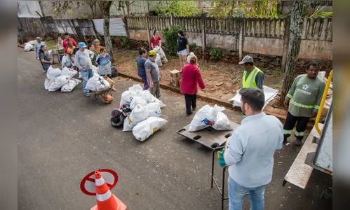 
							Feira Verde distribui mais de oito toneladas de alimentos e beneficia 1.443 famílias em julho
						
						