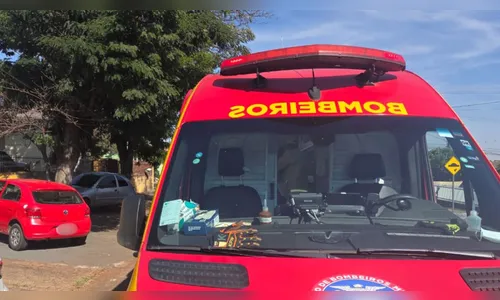 
							Homem é socorrido após ser atropelado pelo próprio carro em Apucarana
						
						
