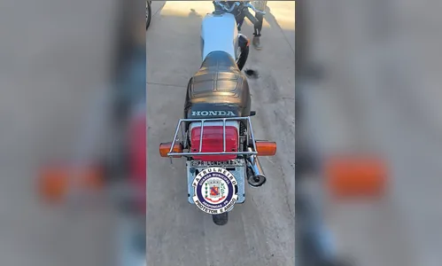 
							Moto de leilão com placa e tarjeta adulteradas é apreendida na Av. Maracanã
						
						