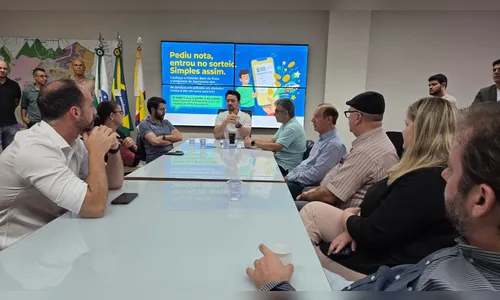 
							Apucarana lança 'Cidadão Bom de Nota' com R$ 200 mil em prêmios entre 2026 e 2027
						
						