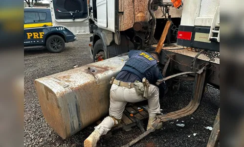 
							PRF apreende 138 kg de pasta base de cocaína em Cambé (PR)
						
						