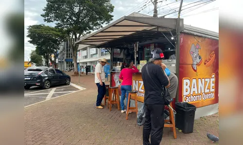 
							Prefeitura notifica donos de trailers, bares e restaurantes sobre uso de calçadas
						
						
