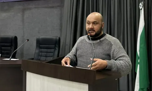 
							Tiago Cordeiro defende empréstimo de R$ 30 milhões em Apucarana
						
						