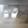 Câmera flagra vento forte erguendo carro durante temporal no PR