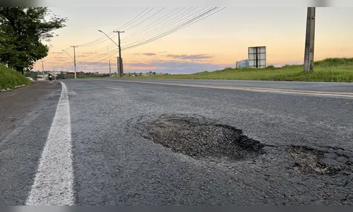 
							Buracos na Avenida Brasil preocupam motoristas e aumentam risco de acidentes
						
						