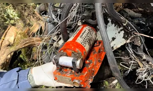 
							Caixa-preta de helicóptero que causou morte do cantor Rick é localizada em SC
						
						