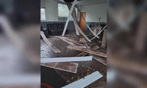 
							Capela Mortuária Central de Apucarana sofre danos após temporal; veja
						
						