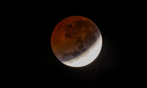 
							Eclipse lunar: veja imagens registradas com telescópio por professor em Apucarana
						
						