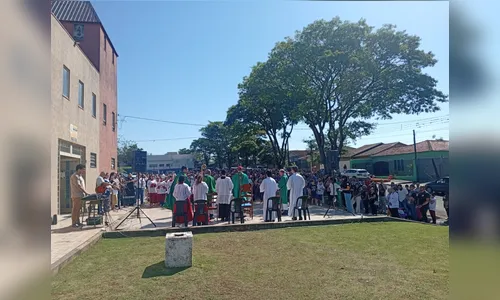 
							Missa marca despedida de capela destruída por temporal em Apucarana
						
						
