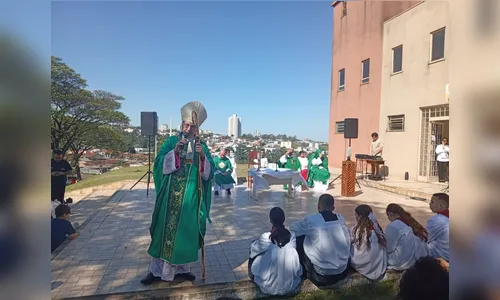 
							Missa marca despedida de capela destruída por temporal em Apucarana
						
						
