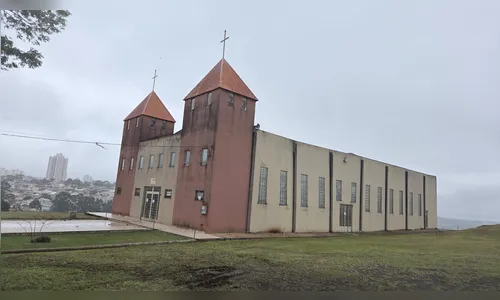 
							Missa marca despedida de capela destruída por temporal em Apucarana
						
						