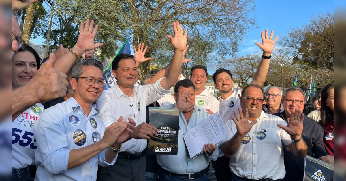 Amuvi entrega demandas do Vale do Ivaí a Sandro Alex