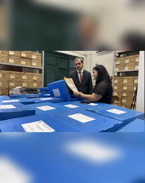 Apucarana realiza distribuição de urnas eletrônicas nos locais de votação no sábado