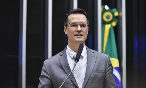 
							TSE julga recurso que pode anular eleição de Deltan Dallagnol ao Senado
						
						
