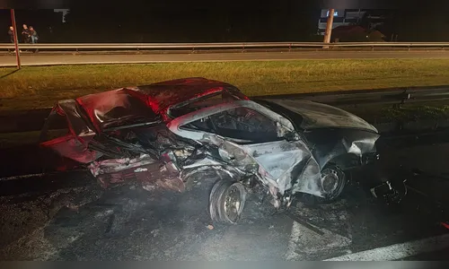 Homem morre carbonizado em grave acidente na BR-116 no PR; motorista foge e vai preso