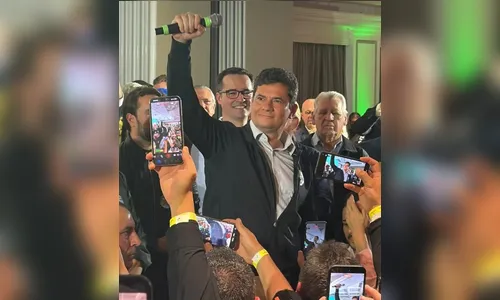 Moro mobiliza 230 prefeitos e quase 3 mil lideranças do PR em ato de apoio a Flávio