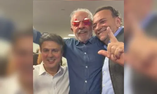 Veja o momento em que Lula recebe confirmação de que foi reeleito