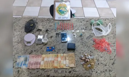 
							Adolescente é apreendido com crack, cocaína e maconha em Apucarana
						
						