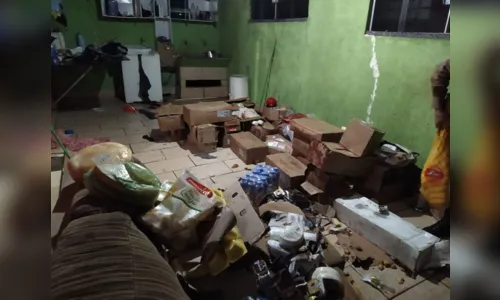 
							PM de Apucarana prende ladrões e recupera carga roubada na madrugada
						
						