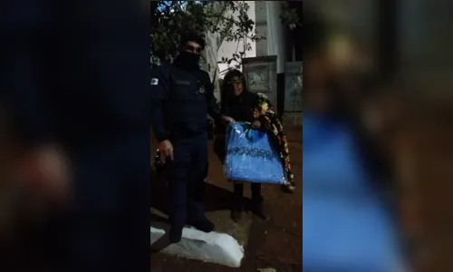 
							GCM de Apucarana distribui cobertores para moradores de rua
						
						