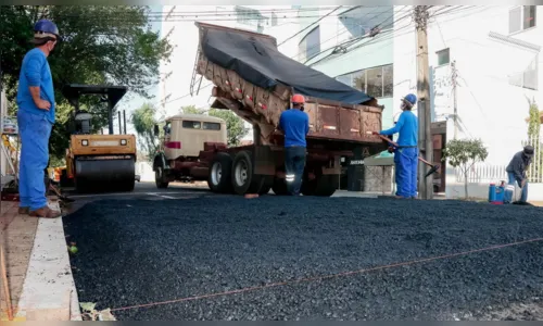 
							Rua Miguel Simião ganha faixa elevada em Apucarana
						
						