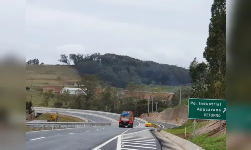 
							Viaduto do Contorno Sul é liberado para o tráfego
						
						