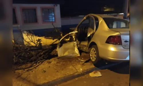 
							Motociclista sofre ferimentos graves após acidente em Arapongas
						
						