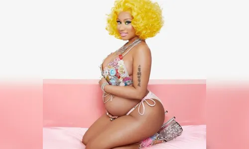 
							Nicki Minaj anuncia gravidez ao postar foto com a mão na barriga
						
						