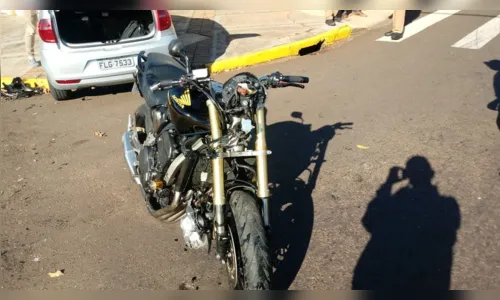 
							Pai e filho sofrem ferimentos após acidente em Apucarana, assista
						
						