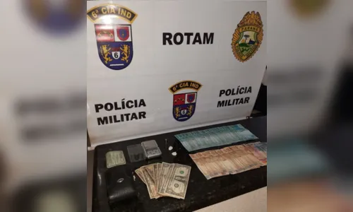 
							ROTAM prende suspeito com várias denúncias de tráfico de drogas, em Ivaiporã
						
						
