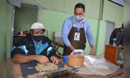 
							Concurso  seleciona melhores cafés em Ivaiporã
						
						