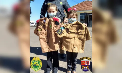 
							Irmãs fãs da Polícia Militar recebem surpresa em Arapongas
						
						