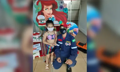
							Bombeiros participam de aniversário de garotinha em Arapongas
						
						