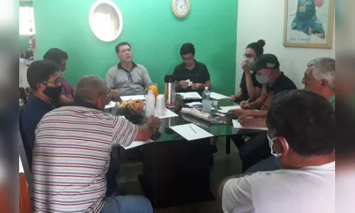
						
							Disputa pela Prefeitura de Jardim Alegre começa com desistência de candidato
						
						