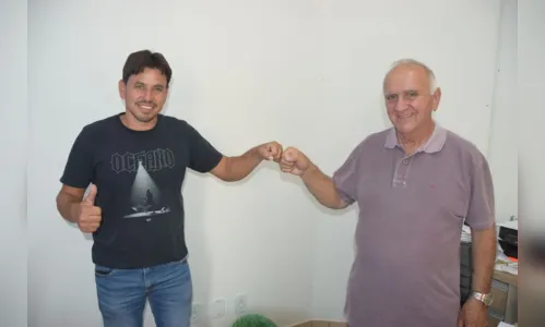 
							Disputa pela Prefeitura de Jardim Alegre começa com desistência de candidato
						
						
