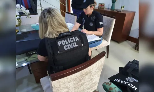 
							Carro de luxo é apreendido durante operação em Cascavel
						
						