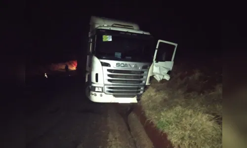 
							Homem morre em acidente entre carro e carreta  na PR 272
						
						