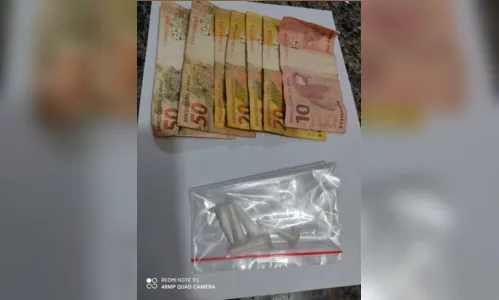 
							Homem é preso com cocaína e dinheiro em Apucarana
						
						