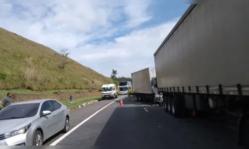 
							Engavetamento deixa uma vítima fatal e duas pessoas feridas em Piraí
						
						
