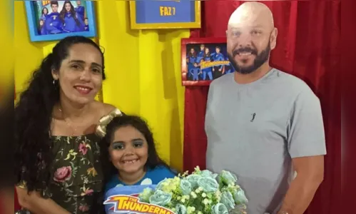 
							Menina que perdeu pai em acidente pede foto em tamanho real para festejar aniversário
						
						