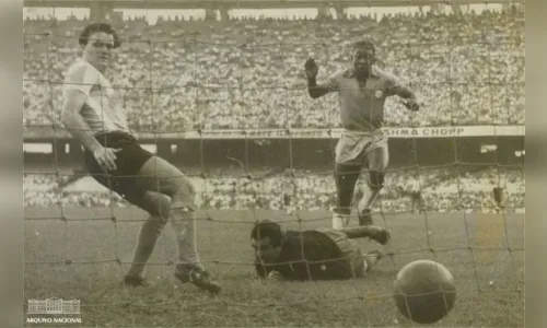 
							Pelé 80 anos: vida longa ao rei do futebol
						
						