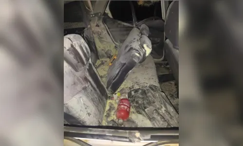 
							Viatura da PM explode e deixa policiais gravemente feridos no Paraná
						
						